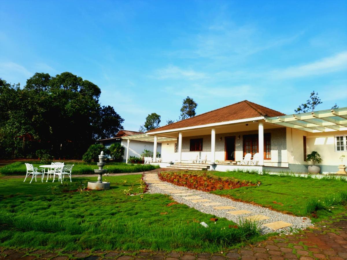 Villa Wodeyarmutt Tropical Luxury Living