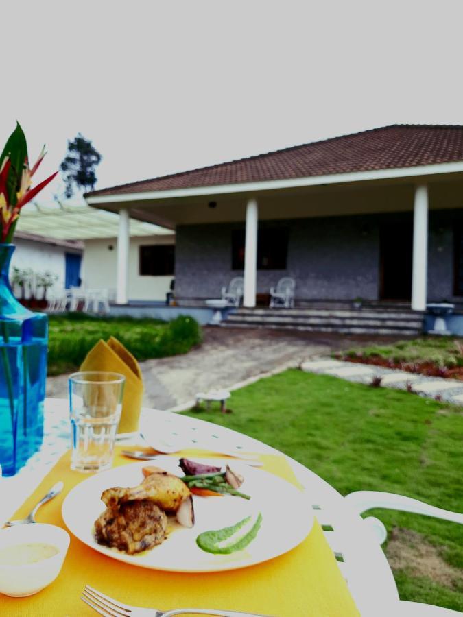 Villa Wodeyarmutt Tropical Luxury Living